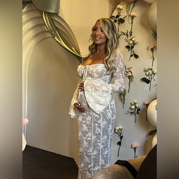 The prettiest dress EVER - Picture 4 of 6